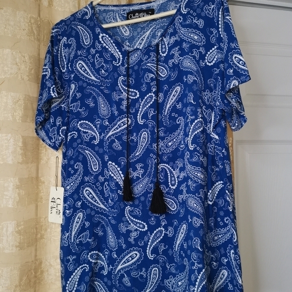 New Classy Blue print top - Picture 7 of 7